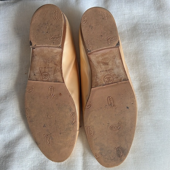 Authentic CHANEL flats! Size 36.5 comes with original Chanel box. - Picture 3 of 4